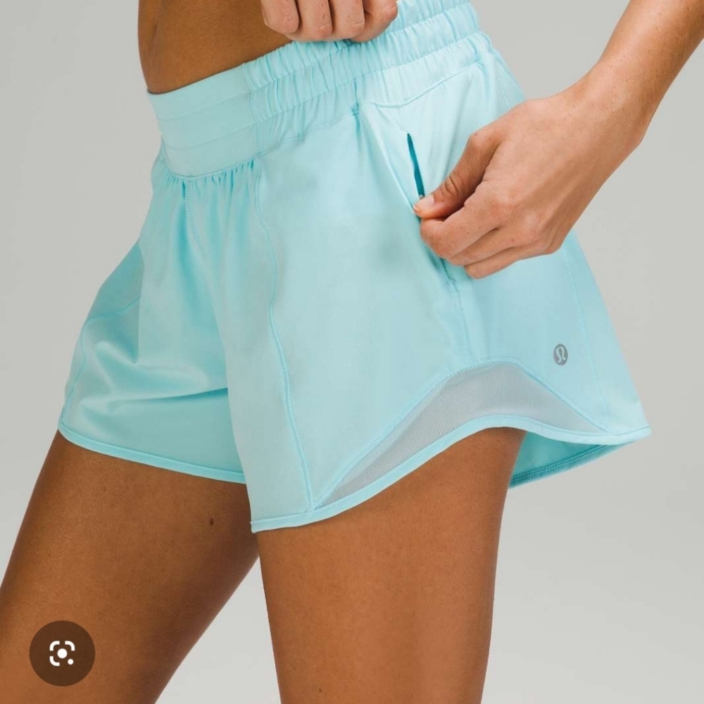 Lululon Hotty Hot Short Long 4" Size 4 Tall